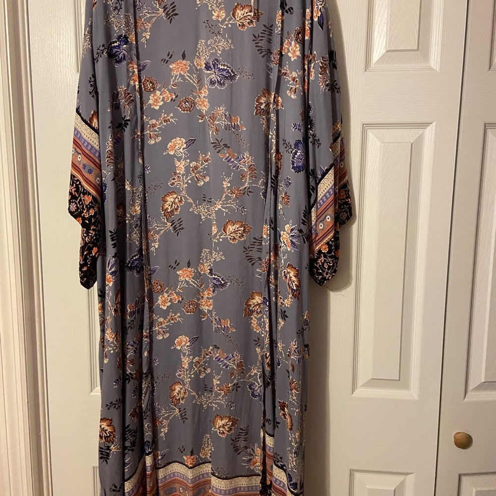 Angie floral duster - Picture 2 of 4